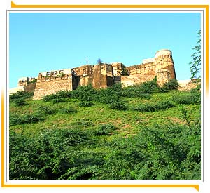 Fort Madhogarh